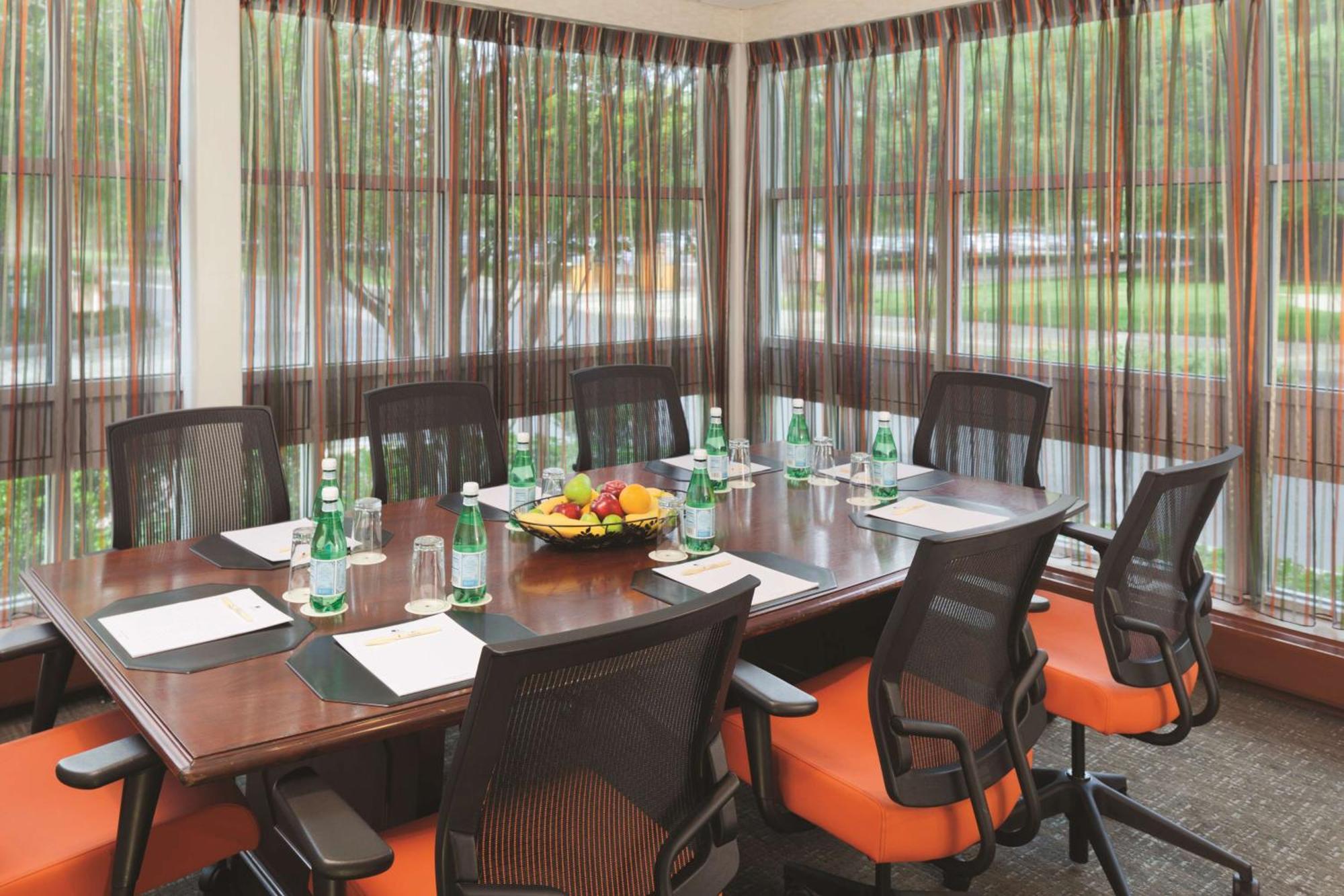 Doubletree By Hilton Hotel Boston Bayside Εξωτερικό φωτογραφία