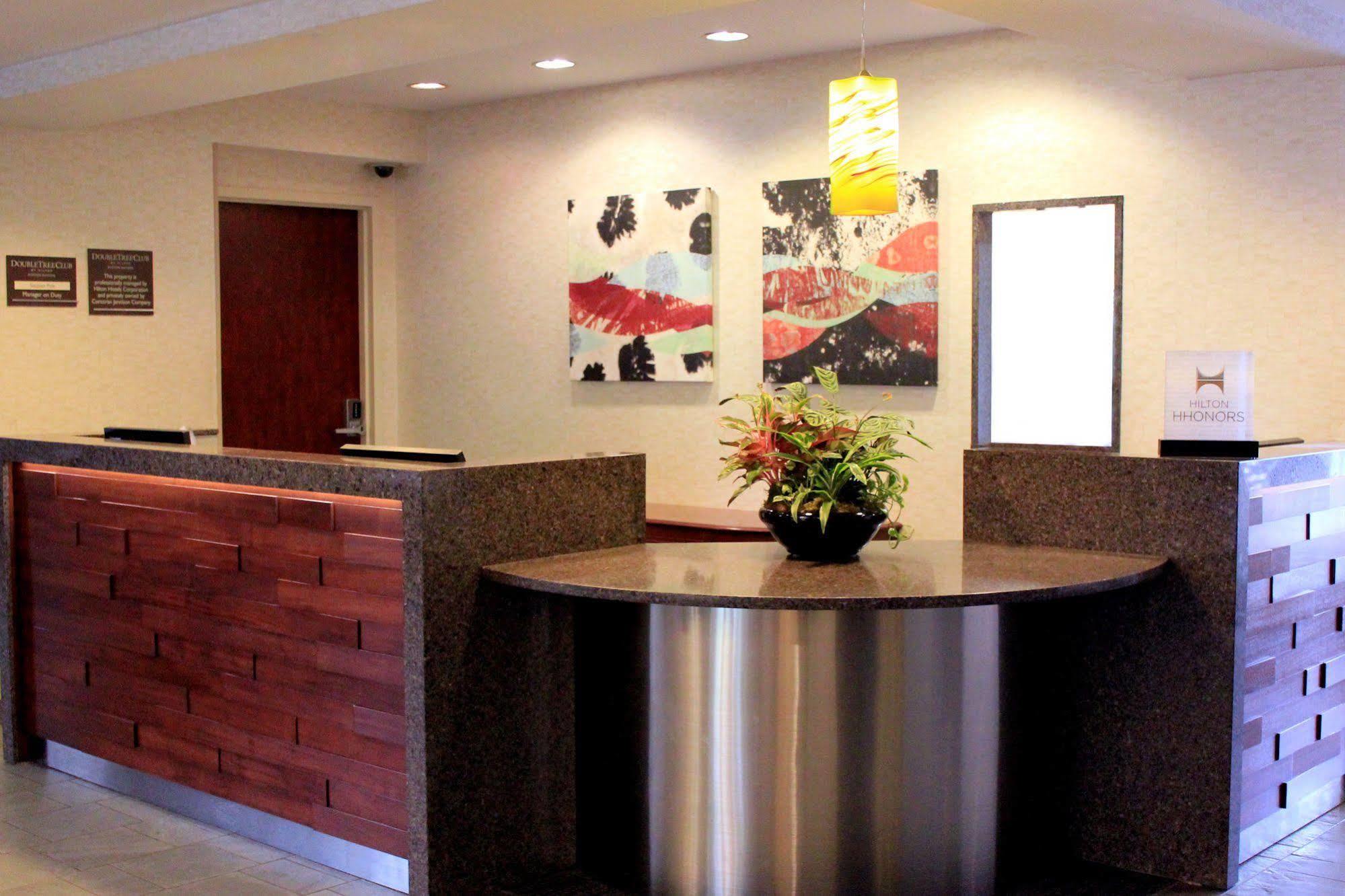 Doubletree By Hilton Hotel Boston Bayside Εξωτερικό φωτογραφία