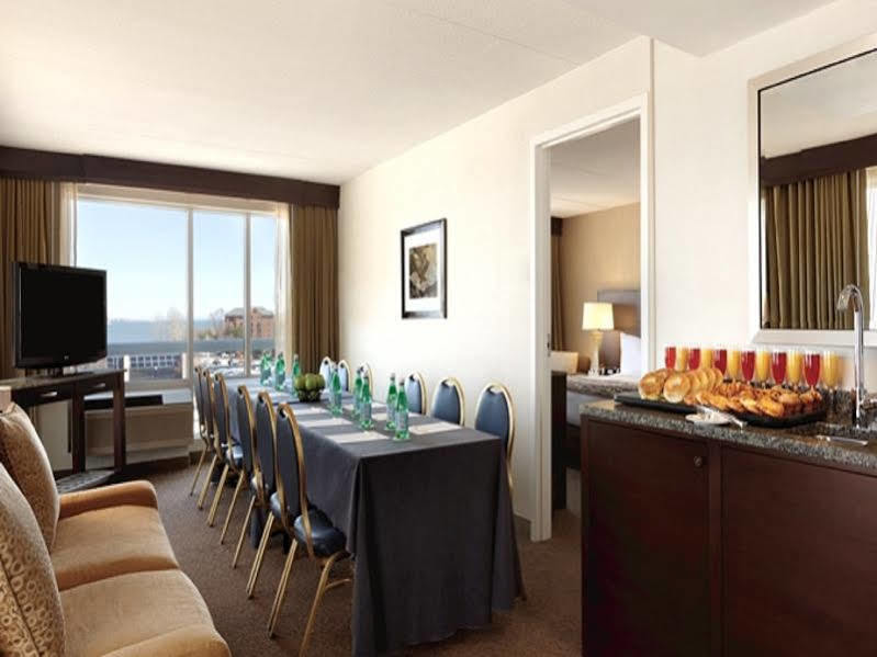 Doubletree By Hilton Hotel Boston Bayside Εξωτερικό φωτογραφία