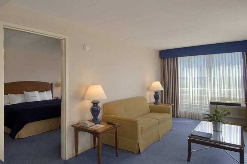 Doubletree By Hilton Hotel Boston Bayside Δωμάτιο φωτογραφία